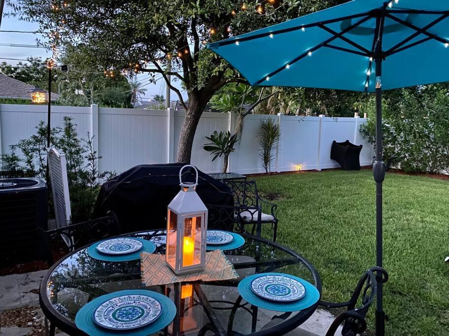 Spacious Home Near Downtown & The Beach Delray Beach Exterior photo
