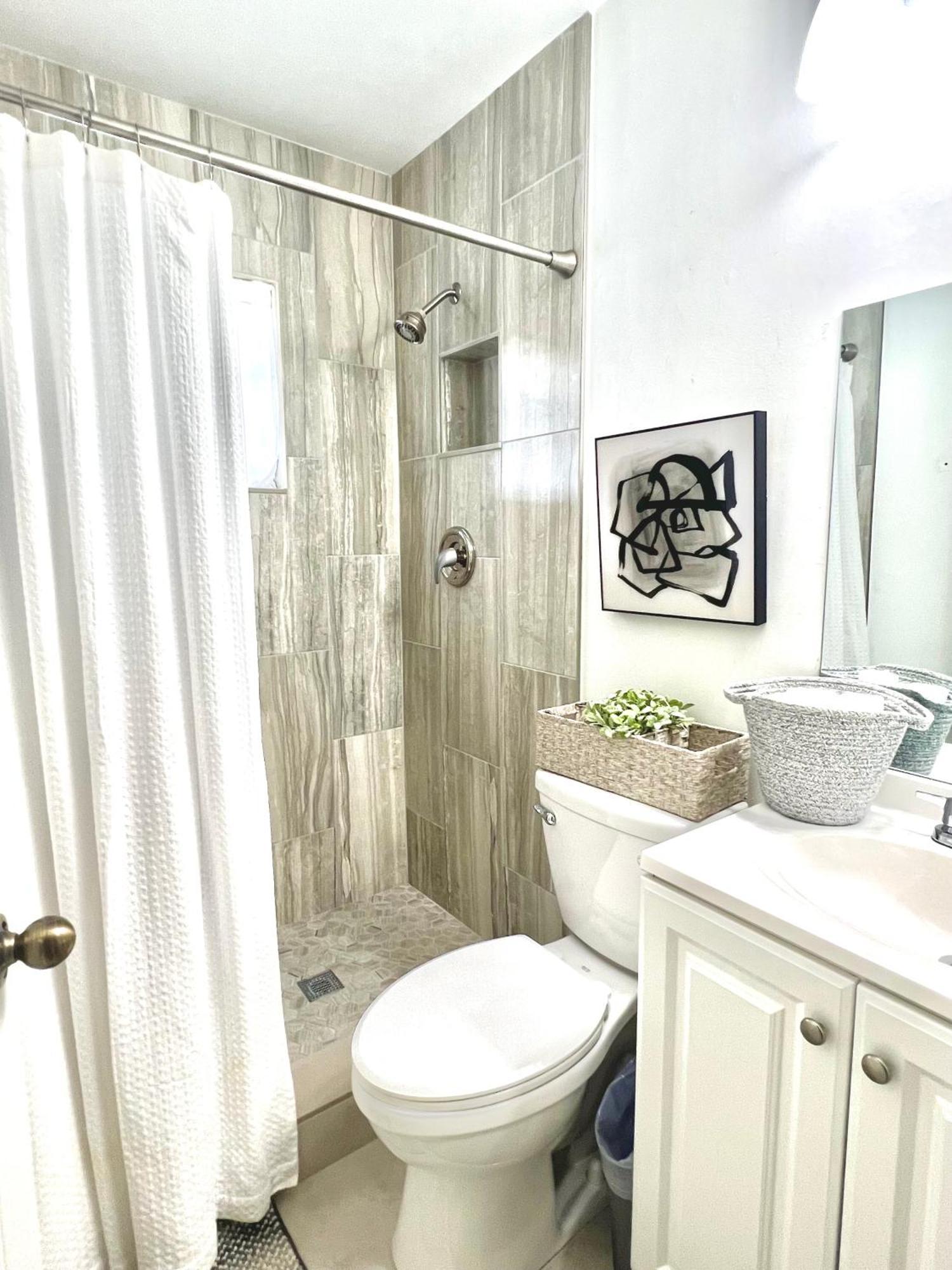 Spacious Home Near Downtown & The Beach Delray Beach Exterior photo